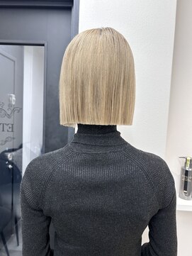 エトワール(ETOILE) 切りっぱなしボブ/ベージュ