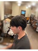 サイドすっきりツーブロック、バック刈り上げスタイル