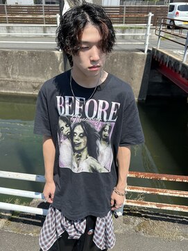 ヘアショップ ホップエム(HAIR SHOP HOP M) センターパート/ツイストスパイラル/ウルフカット