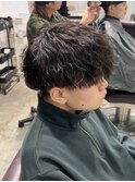 縦落ち ツイストスパイラル 刈り上げマッシュ