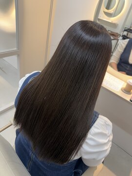 シダ(sida SAIIN) 暗めグレージュ