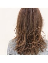 シュールトルワ(SUR TROIS)&nbsp;ブロンドハイライトカラー