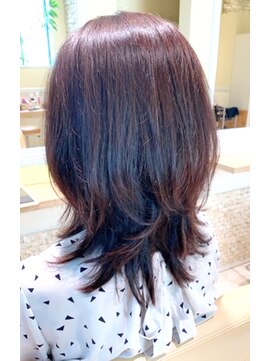 レウナ 外苑前(Reuna) 30代40代に人気くびれミディアム　エアリー＋エレガント