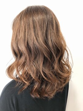 ヘッズ 本八幡店(HEADS) ショート　マッシュ　ショートボブ　HEADS 市川　学割　イルミナ