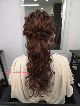 ヘアーデザイン リリー(HAIR DESIGN LiLy) ポニーテールアレンジ♪