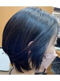 丸みを帯びた束感ショート