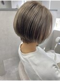 くすみベージュ
