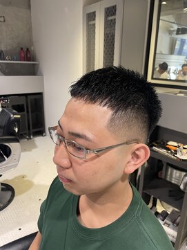 フランクスバーバーザスタンド(Frank’s barber the stand) ボウズクロップフェードベリーショートF