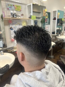 ジョーダン ヘアーワークス(JohDan hair works) 濡れパンフェードショート