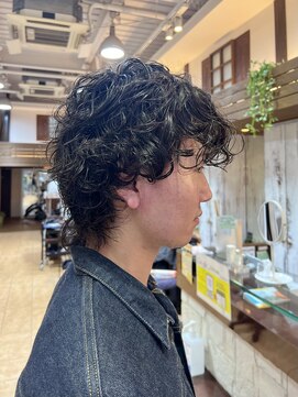 ベンチ(bench) 大きめカール★くるくるパーマ/襟足長め/メンズヘア