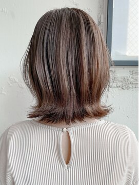 アグノス 青山(Agnos) 小顔 イメチェン 外ハネボブ 美髪 くびれ ベージュ サイドバング