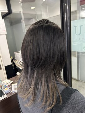 アイズ 本厚木(AIZU) インナーカラー グレージュ