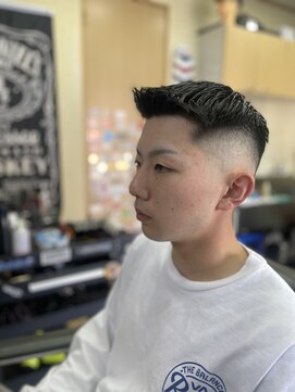 バーバーサトウ(BARBER SATO) フェザーアップ