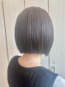 ラテ アトリエ(latte atelier) メテオカラー/アッシュグレージュ/大人ボブ