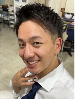 インディゴブルー バーム店(INDIGO BLUE)の写真/ビジネスシーンに合わせ似合せメンズカット！印象が変わる眉カット、かっちり決めたいフェードスタイルも
