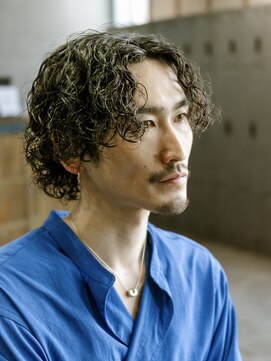 ドゥーア 代官山(Door) #センターパート#スパイラルパーマ#くるくるパーマ#メンズパーマ