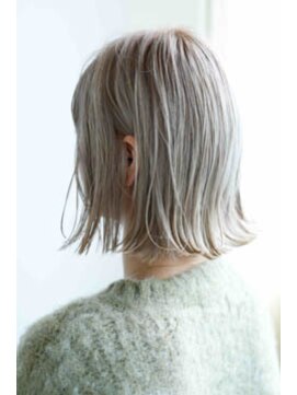 バイテン 久喜(X10) ホワイトタッセルボブ