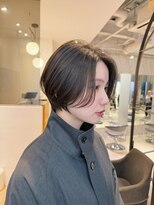 ローマー(ROAMER omotesando)&nbsp;ちょっと長めのひし形ショートボブ