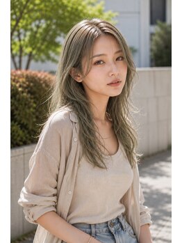 アトリエ エス atelier es HAIRDESIGNの写真/髪質改善処理で体力UP！ブリーチカラーで理想のデザインカラーを実現します。丁寧な施術に定評あり！