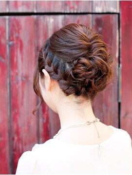 ココアール けやき通り(COCO.R) お友達とご来店、待ち合わせも♪　　《新潟駅徒歩３分》