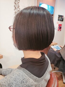 ルシードスタイルビーシャイン(LUCIDO STYLE B SHINE) 豊橋ビーシャイン★大人かわいいワンレンミニボブ