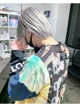 ディーカヘアーセンダイ(Di KA HAIR sendai) white/ホワイトカラー/ハイトーンカラー/メンズカラー/ブリーチ