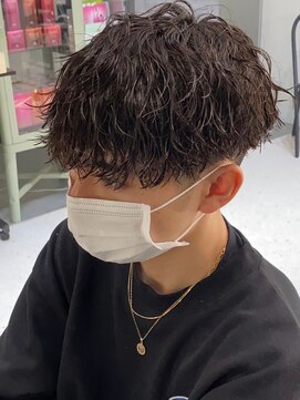 ウェイビーエフティフィフス 横浜西口(WAVEY ft.fifth) 波巻きスパイラルパーマツーブロックツイストパーマ無造作パーマ