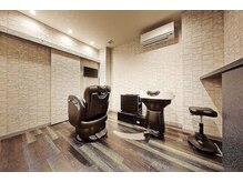 １Fに個室が1部屋あり＊[ブリーチ/ハイライト/Men's/メンズ/レイヤー/ボブ/髪質改善/インナーカラー/長町]