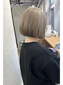ミルクティーベージュ×ボブ