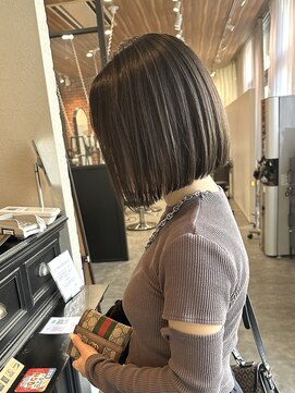 アットラップレーヴ(attrape-reve) 【attrape-reve】大人クール☆ツヤ感カラー×ミニボブ