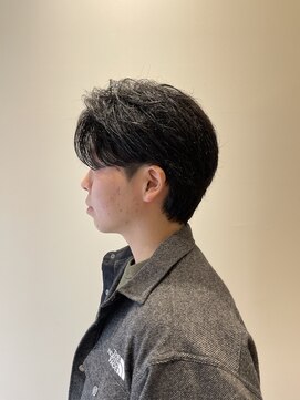 ダーチャ(Datsche) 韓国風前下がりセンターパート