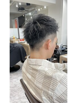 ルオーブ(L'aube) ツーブロック刈り上げソフトモヒカンアップバングハイライト