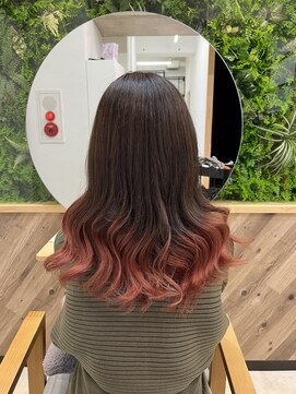 エヌ 北千住(N) グラデーションカラー　レッド