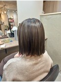 切りっぱなしボブ白髪ぼかしハイライトカラー★