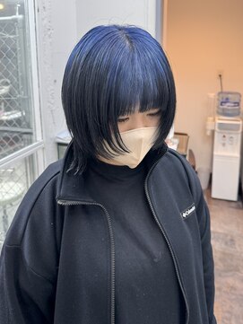 アジリ(agili) ルーツカラー/派手髪/デザインカラー/ブルー/ウルフカット