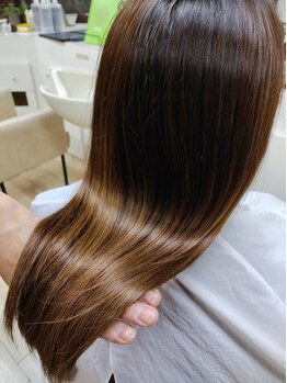 K&K 苦楽園店の写真/艶髪×美髪を叶えるグレイカラー★大人女性のお悩みを解決し、あなただけのの魅力を引き出します♪