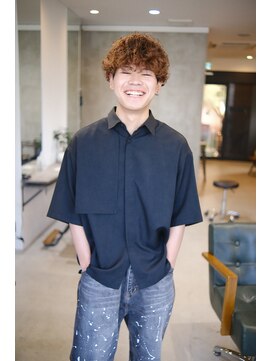 イル(ill) パーマ くせ毛風 外人風