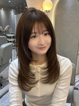 ジーナ 天神(Zina) ミディアムレイヤーカット大人ガーリー似合わせカット[福岡天神]