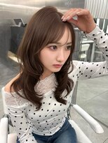 マウルルナ(MAEUL luna)&nbsp;レイヤーカット　顔まわり　ミルクティーブロンド
