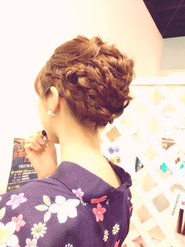 コティー ヘアアンドビューティー(Cottie HAIR&BEAUTY) ☆コンパクトシルエット☆