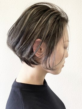 ジーナ バイ アルティナ(Dina by artina) グレージュハイライト×ボブ 【Dina立川】