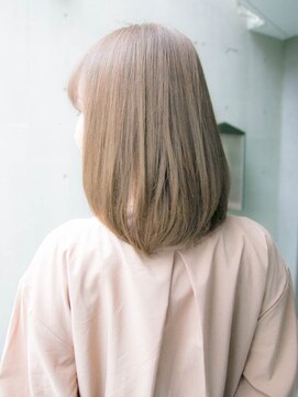 ルティア 池袋(Lutia) ハイトーンベージュ 透け感カラー