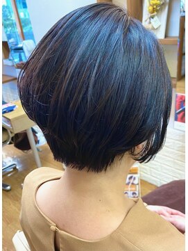 スローリー(slowly) 【slowly】  オトナ前下がりショートボブ