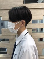 テテ(TETE)&nbsp;ナチュラル/センターパート/刈り上げ高め