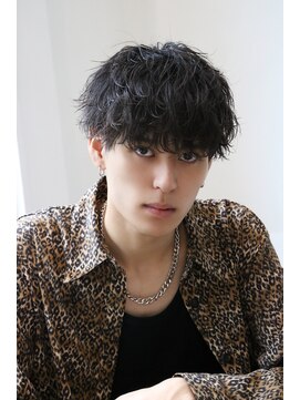 ネイビー(NAVY) スタイリング簡単大人ウェーブパーマ 刈り上げマッシュ