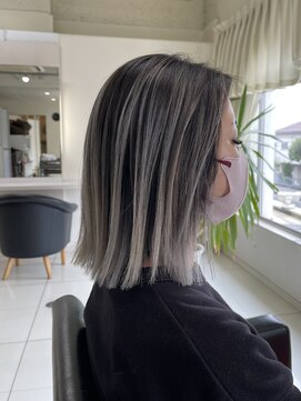 デュールイースト(Duul East) ホワイトシルバー×バレイヤージュ