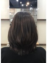 オランジュ美容室 セミロングスタイル