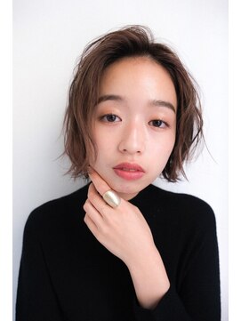 キジ(kiji) 【kiji】ヘルシー質感なセンターパートボブ。