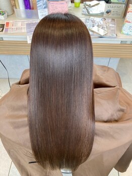 ジュール アヴェダ(Jour AVEDA)の写真/今までにない艶と指通りを実現！一人一人の髪質に合わせた施術で、自然な仕上がりの艶ストレートに☆