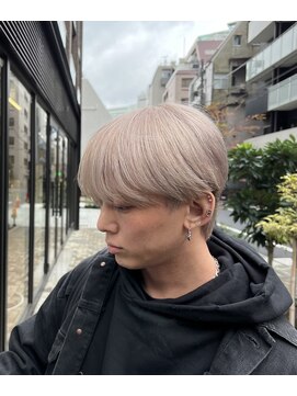 ヌエン 渋谷(NU/EN) メンズホワイトベージュ